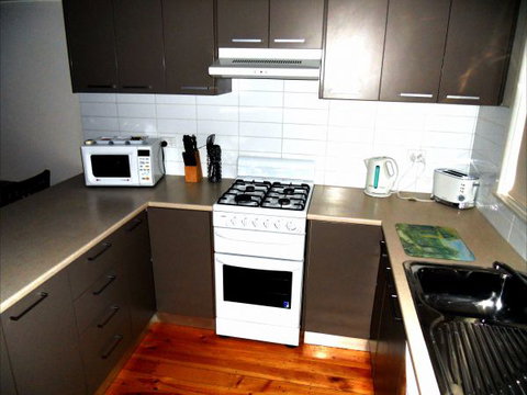 Shamore Apartments - Walnut - New Castle Holiday 6