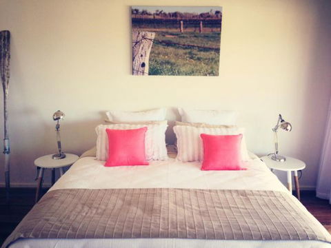 Vintage Oar Holiday House - New Castle Holiday 2