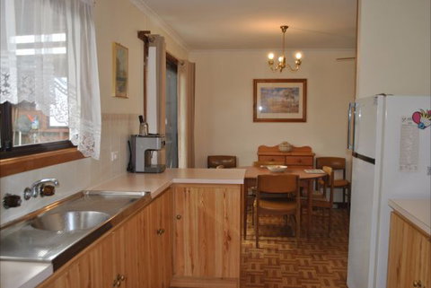 Clinton Cabin - New Castle Holiday 4