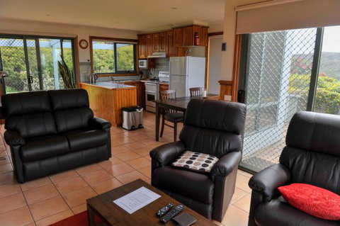 Johanna Bluegum Holiday Cabins - New Castle Holiday 2