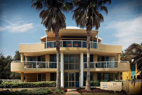 Absolutely Fabulous - New Castle Holiday 0