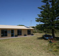 LJ Hooker Goolwa Holiday Rentals - 15 Eaton Avenue Goolwa Beach - New Castle Holiday