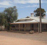Kingoonya Hotel - New Castle Holiday