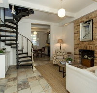 The Essence of Paddington Living - New Castle Holiday