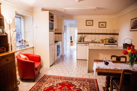 Sunnyside Cottage - New Castle Holiday 6