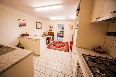 Sunnyside Cottage - New Castle Holiday 7