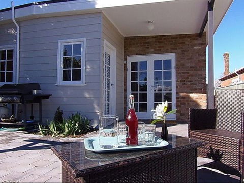 The Edward Townhouses - New Castle Holiday 2