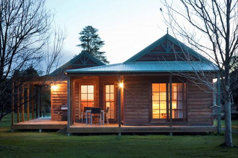 Beechworth Cottages - New Castle Holiday 0
