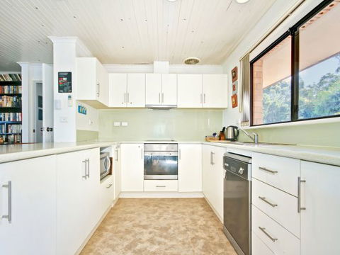 Century 21 SouthCoast: Burrangarra - New Castle Holiday 1