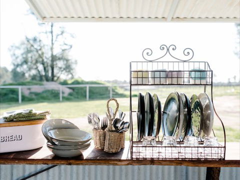 Grapevine Glamping - New Castle Holiday 3