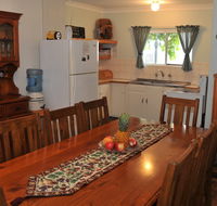 Ellenor Ivy Cottage - New Castle Holiday