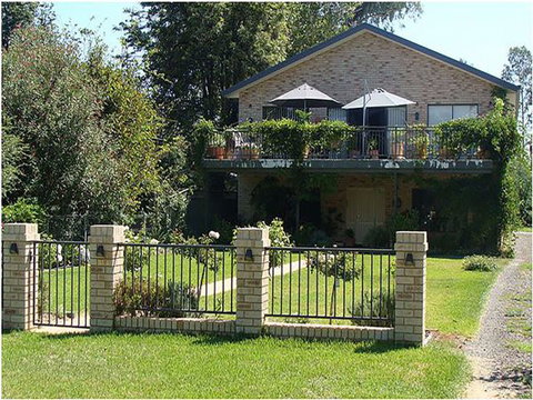 Selina Street Bed And Breakfast - New Castle Holiday 0