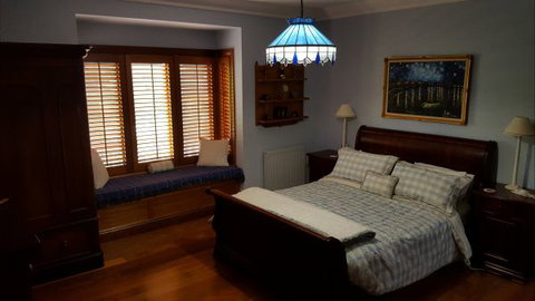 Cascades Manor - New Castle Holiday 3