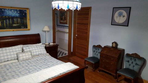 Cascades Manor - New Castle Holiday 4