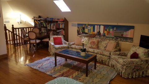 Cascades Manor - New Castle Holiday 7