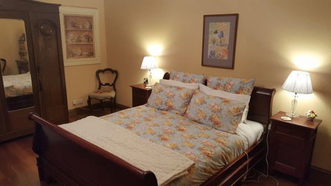 Cascades Manor - New Castle Holiday 8