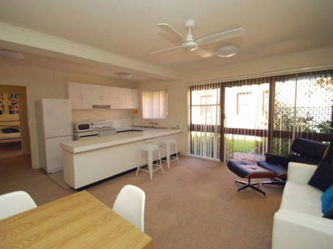 Ovens CBD Apartment 3 - New Castle Holiday 0