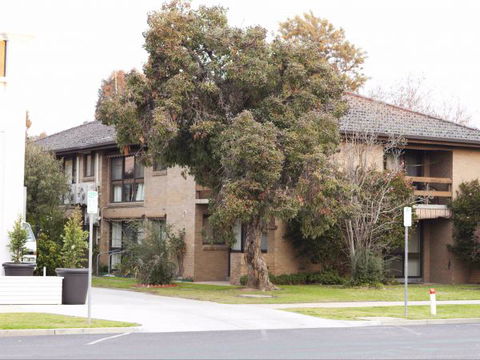 Ovens CBD Apartment 3 - New Castle Holiday 4