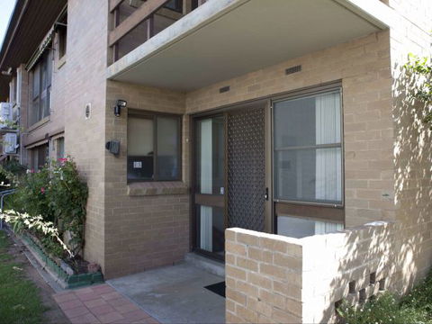 Ovens CBD Apartment 3 - New Castle Holiday 5