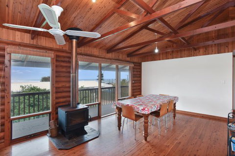 Sam's - New Castle Holiday 3