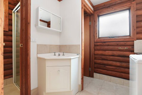 Sam's - New Castle Holiday 8