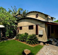 The Wave House - New Castle Holiday