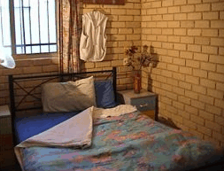 The Shiralee Backpackers - New Castle Holiday 2