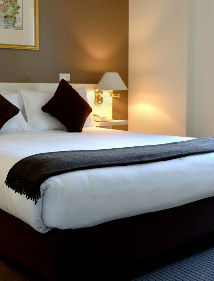 Quest On Lonsdale - New Castle Holiday 2