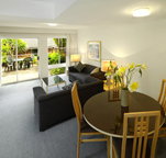 Medina Executive North Ryde - New Castle Holiday