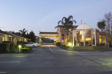 Best Western Airport Motel & Convention Centre - New Castle Holiday 3