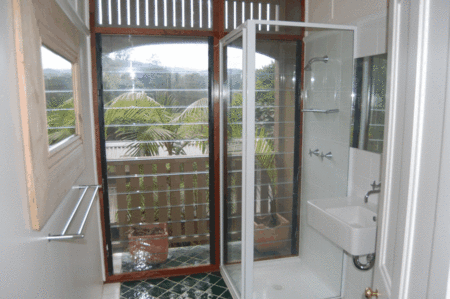 The Old Convent Guesthouse - New Castle Holiday 5
