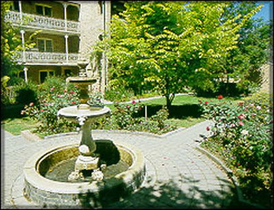 Reid ACT New Castle Holiday