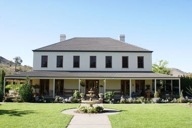 Macgregor ACT New Castle Holiday