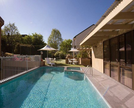 Kingston Court Serviced Apartments - New Castle Holiday 3