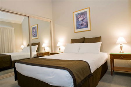 Pinnacle Apartments - New Castle Holiday 1
