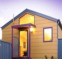 Studio Q Apartments - New Castle Holiday