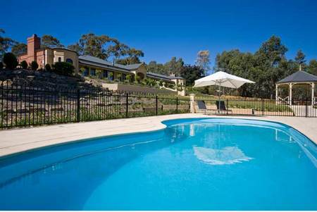 Brice Hill Country Lodge - New Castle Holiday 1