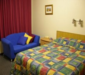Country Haven Tower Motor Inn - New Castle Holiday 2