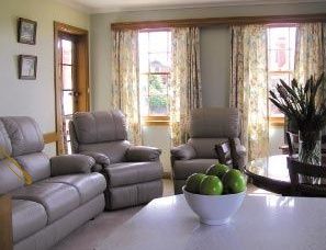 Avon Court Apartments - New Castle Holiday 5