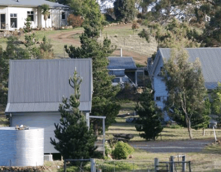 Heimat Chalets - New Castle Holiday 4