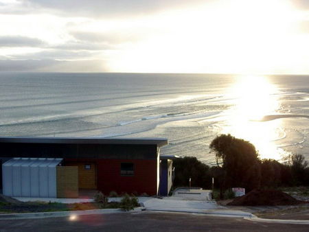 Freycinet Beach Apartments - New Castle Holiday 0