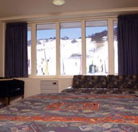 Perisher Valley Hotel - New Castle Holiday