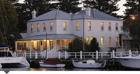 Oscars Waterfront Boutique Hotel - New Castle Holiday 0