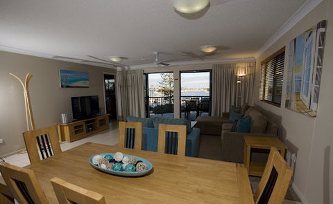 Riverdance Apartments - New Castle Holiday 2