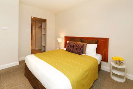 Bentley Suites - New Castle Holiday 3