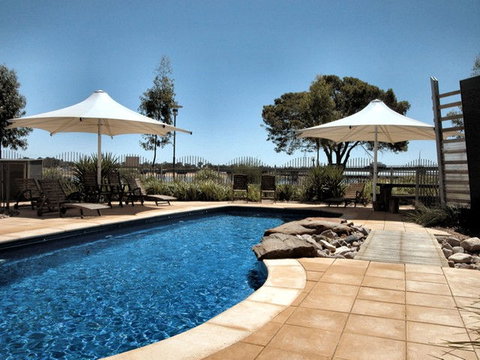 Majestic Oasis Apartments - New Castle Holiday 0