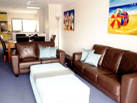 U2 At Moana Beach Holiday Apartment - New Castle Holiday 2