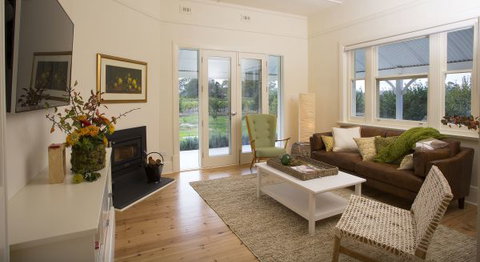 Orchard House - New Castle Holiday 2