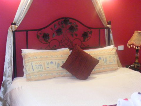 Weeroona Retreat B&B - New Castle Holiday 2