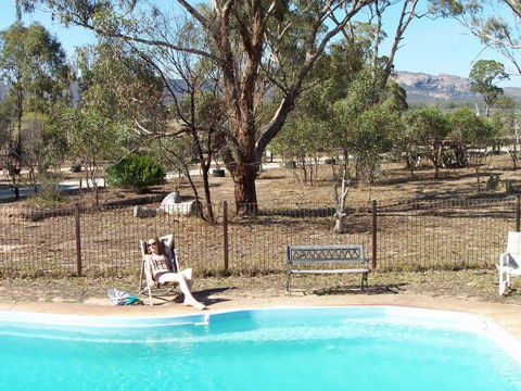 Mount Zero Log Cabins - New Castle Holiday 1